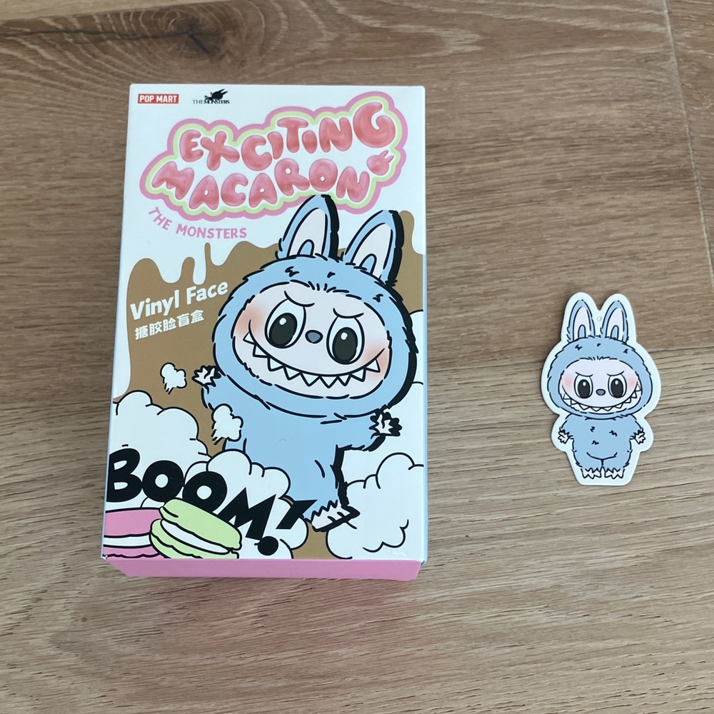Confirmed sea salt coconut Exciting Macaron The Monsters Vinyl Face plush